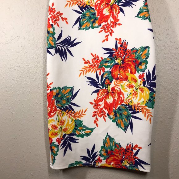 PrettyLittleThing White w/ Floral Bardot Printed Dress - Picture 9 of 14